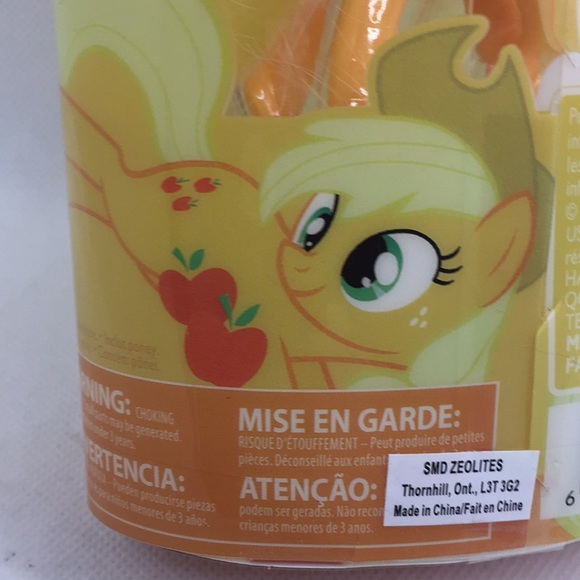 My Little Pony Applejack Red Apples Yellow Hair - Picture 5 of 10